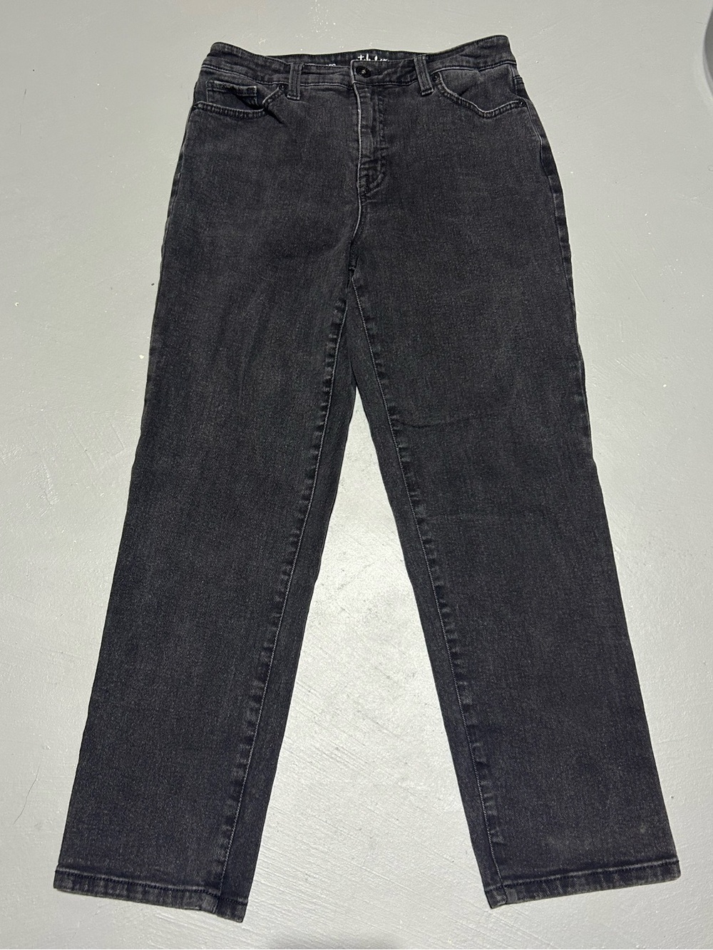Style & Co. Black Straight Leg Stretchy Jeans (Women’s Size 6) (26” Inseam)